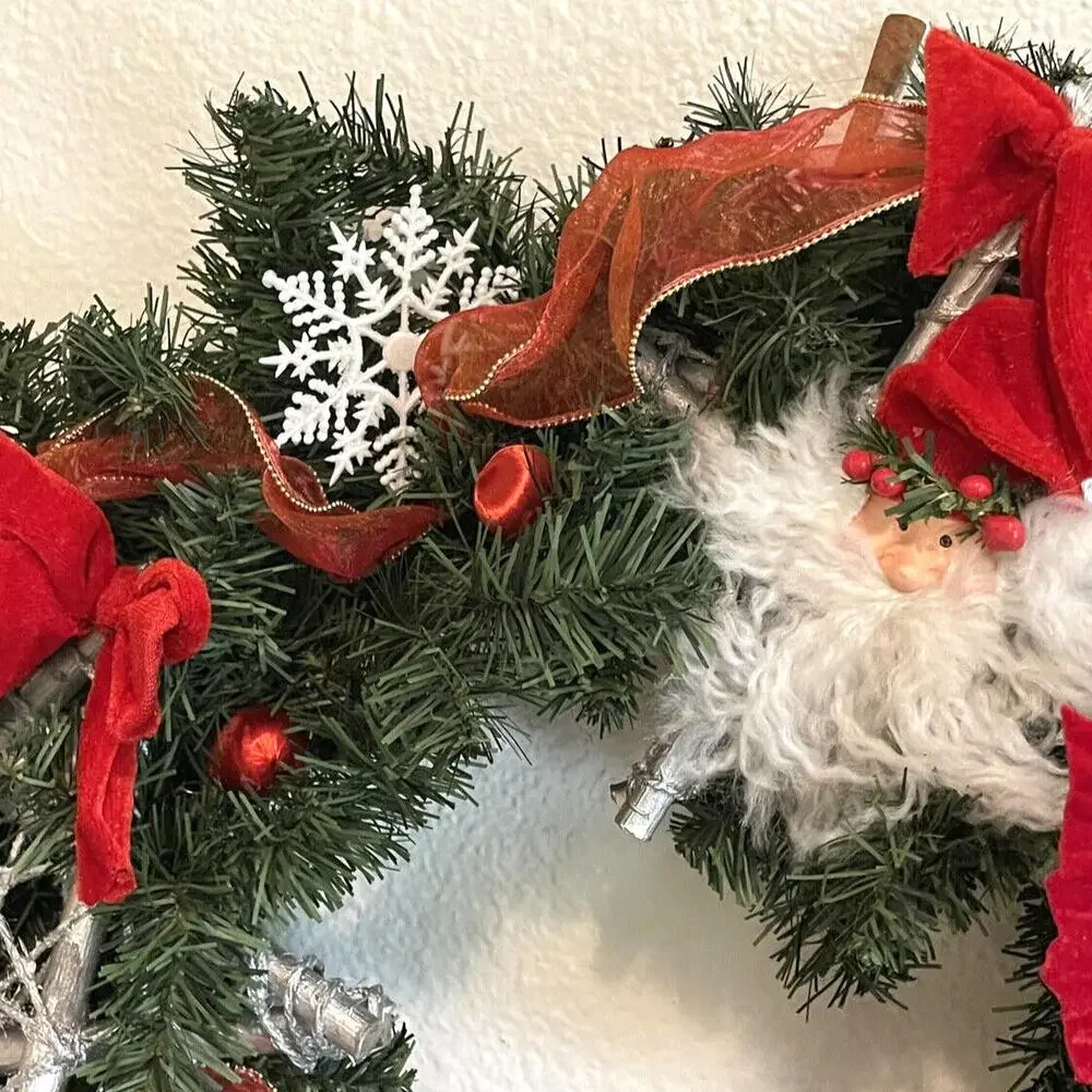 Vintage Santa Claus Christmas Wreath 21